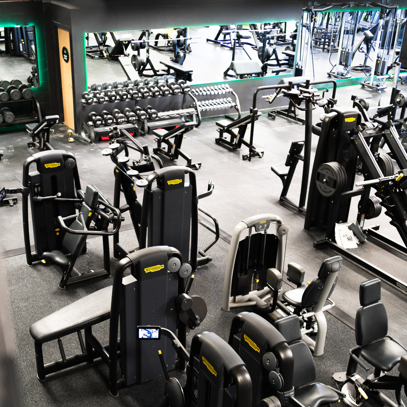 aptitude health weights lifting area